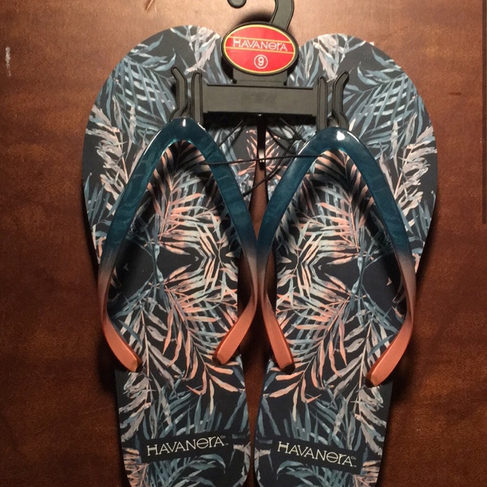 NWT Havanera blue flip flops